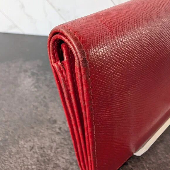 Prada Red Leather Wallet – Classic Snap Closure - Picture 4 of 17